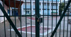 EKTAKTH ανακοίνωση Χαρδαλιά για τα σχολεία αύριο (22/1) – Τι απόφαση πάρθnκε