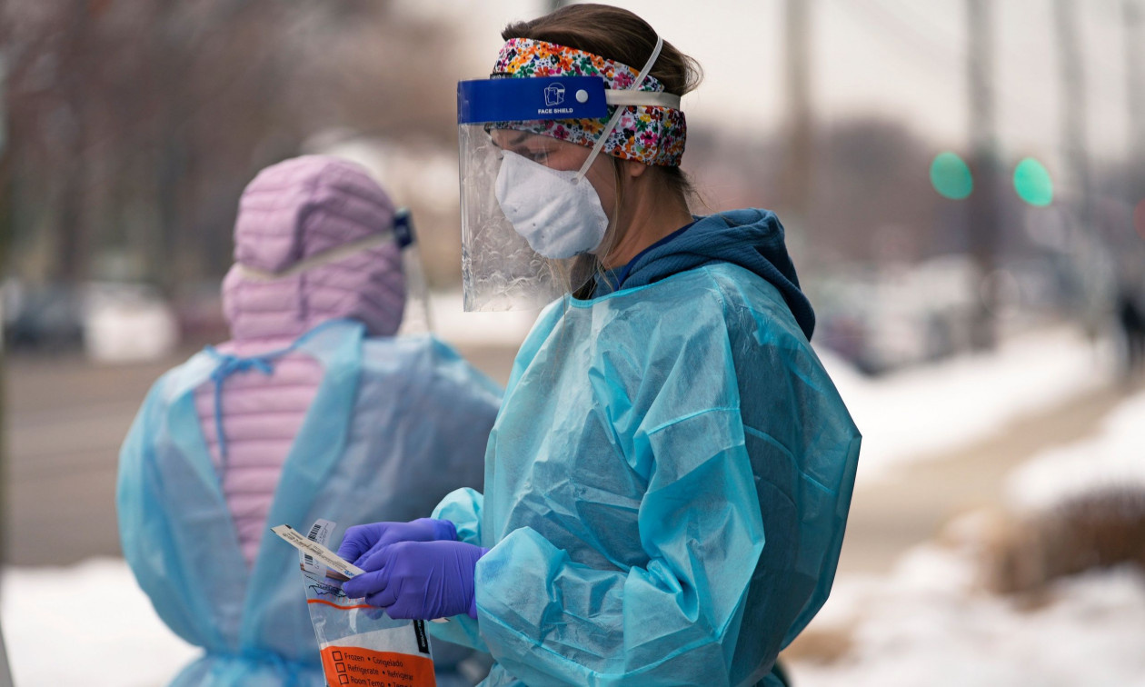 Κορονοϊός: Νέα μετάλλαξη απειλεί με lockdown – Τα συμπτώματα