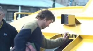 Μπραντ Πιτ: Επεισόδια στα γυρίσματα της ταινίας του στην Ύδρα – «Εμείς δεν ζητήσαμε λεφτά, δεν πρόκειται να το κάνουμε»