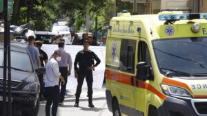 Σοκ στο Λουτράκι: Νεκρός 17χρονος από μαχαιριές και ένας 19χρονος τραυματίας