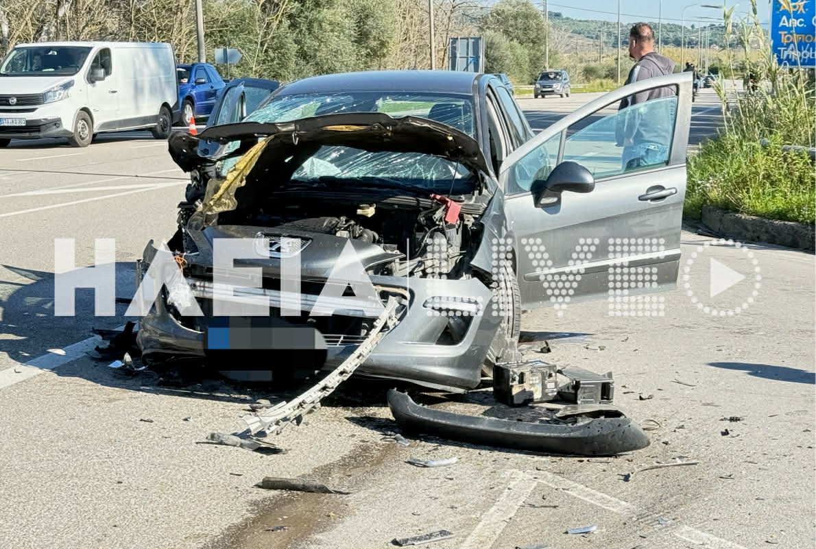 Σφοδρή μετωπική σύγκρουση οχημάτων