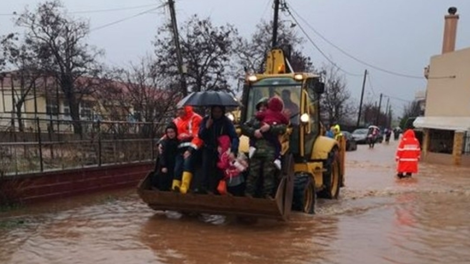 Πνίγεται περιοχή της Ελλάδας: Επικίνδυνη αύξηση των υδάτων