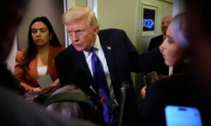 Ντόναλντ Τραμπ: Δεν ζητάει συγγνώμη για το ρατσιστικό βίντεο με τους Ομπάμα – «Δεν έκανα λάθος»