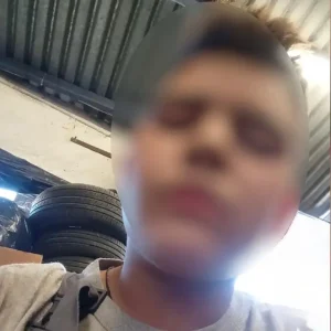 “Για τα αδέρφια μου”: Μαθεύτηκε γιατί ο 18χρονος σκότωσε τον πατέρα του στην Λέρο