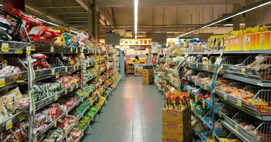 Φωτιά τώρα σε τεράστιο ελληνικό σούπερ μάρκετ