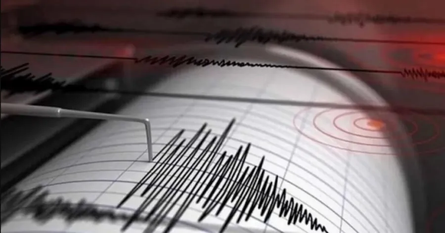 ΙΣΧΥΡΟΣ ΣΕΙΣΜΟΣ ΤΩΡΑ - ΑΝΑΣΤΑΤΩΣΗ ΜΕΣΑ ΣΤΗ ΝΥΧΤΑ