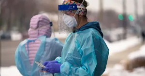 «Μυστηριώδης ιός του λαιμού» σαρώνει τον πλανήτη – Τα συμπτώματα που πρέπει να προσέξετε