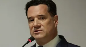 Άδωνις Γεωργιάδης: «Δεν θα μου απαγορεύσει το ΚΚΕ και η ΑΝΤΑΡΣΥΑ να πάω στο νοσοκομείο»