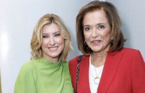 Τα ουρλιαχτά της Ντόρας Μπακογιάννη για την Σία Κοσιώνη