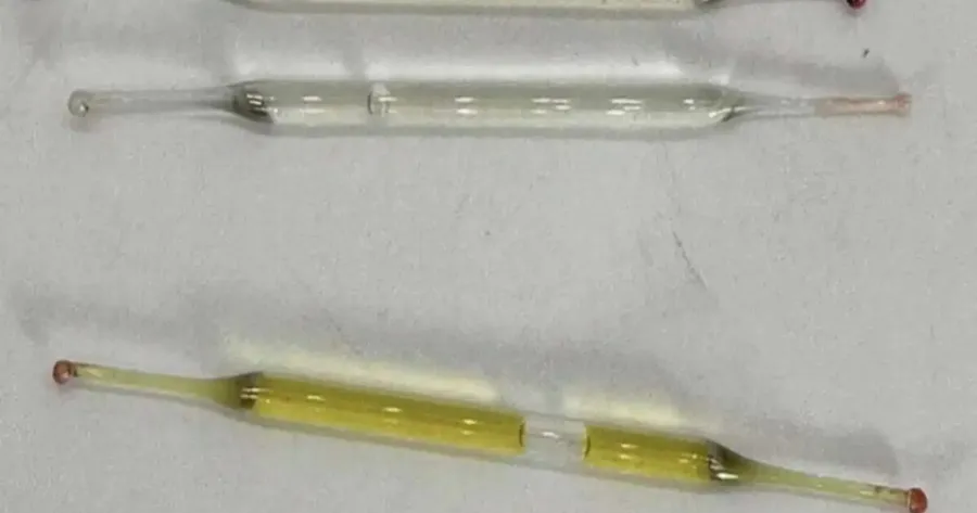 Τι είναι αυτό; Το βρήκα κάτω από τον νιπτήρα ου μπάνιου κατά τη διάρκεια της ανακαίνισης