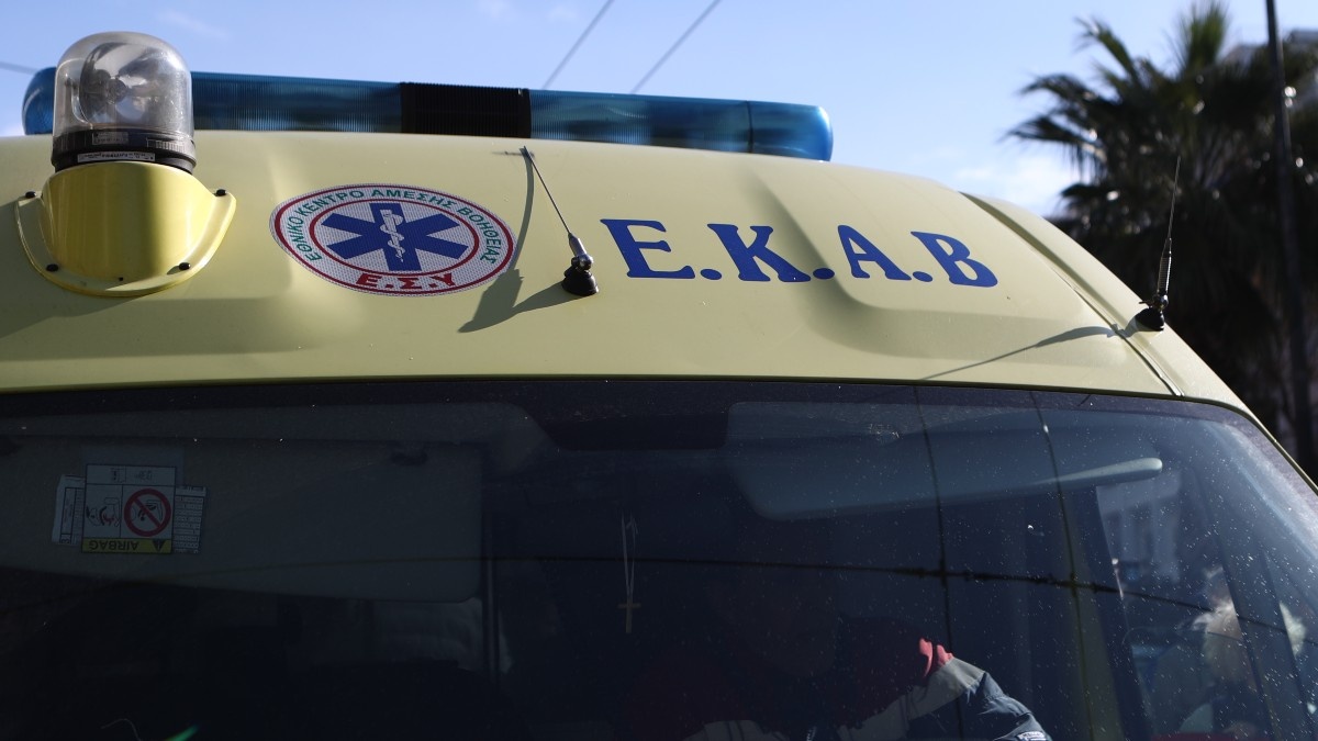 ΤΡΑΓΩΔΙΑ ΣΤΟΝ ΚΗΦΙΣΟ: ΕΠΕΣΕ ΑΠΟ ΤΗ ΓΕΦΥΡΑ ΚΑΙ ΤΟΝ ΠΑΡΕΣΥΡΕ ΦΟΡΤΗΓΟ – ΣΟΚΑΡΙΣΜΕΝΟΙ ΟΙ ΟΔΗΓΟΙ