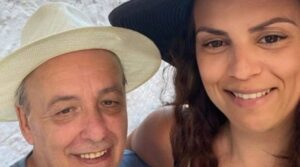 Παντρεύεται ο Μικρούτσικος: Αυτή είναι η κούκλα μελαχρινή που του έχει κλέψει την καρδιά