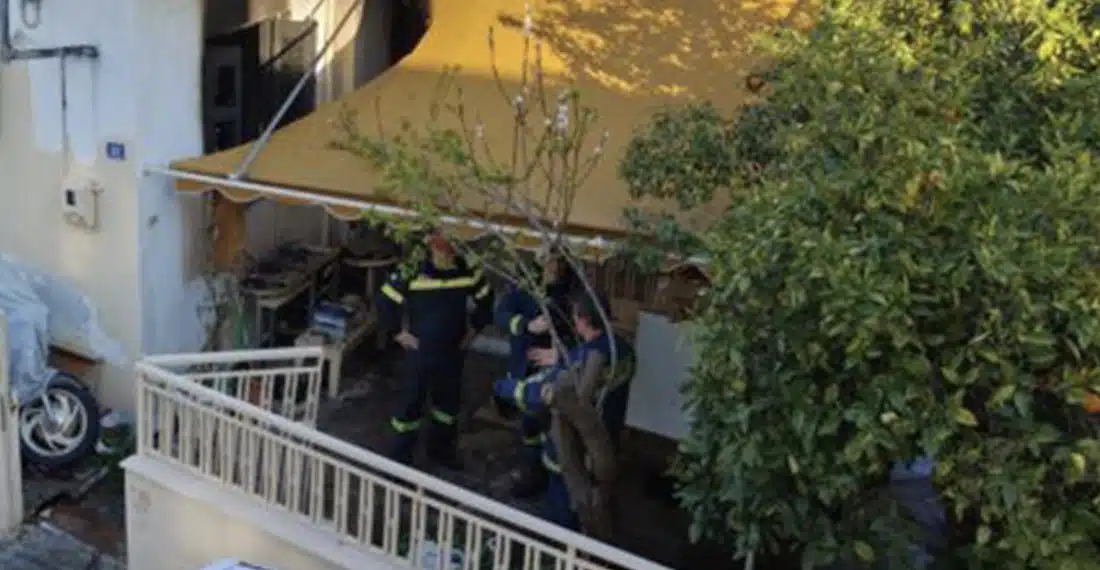 Μαθεύτηκε όλη η αλήθεια για μάνα και κόρη που βρέθηκαν νεκρές ανήμερα 25ης Μαρτίου μέσα στο σπίτι τους – Η μοιραία συσκευή