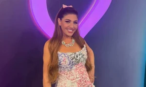 Έλενα Παπαρίζου: Εισήχθη εκ νέου στο νοσοκομείο – Τι συμβαίνει τελικά με την υγεία της;