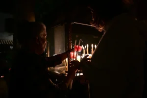 Άγιο Φως: Πώς θα έρθει στην Ελλάδα εν μέσω πολέμου