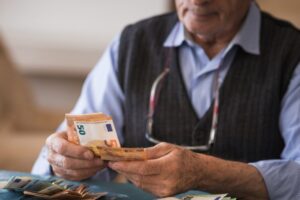 Ανατροπή στις Συντάξεις Απριλίου – Μόλις έγινε γνωστό από ΕΦΚΑ