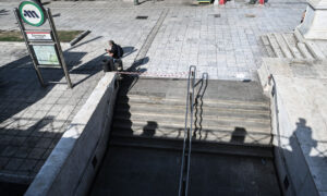 ΣΥΝΑΓΕΡΜΟΣ ΤΩΡΑ ΣΤΟ ΜΕΤΡΟ ΣΤΟ ΣΥΝΤΑΓΜΑ – ΜΟΛΙΣ ΑΝΑΚΟΙΝΩΘΗΚΕ ΑΠΟ ΕΛ.ΑΣ.