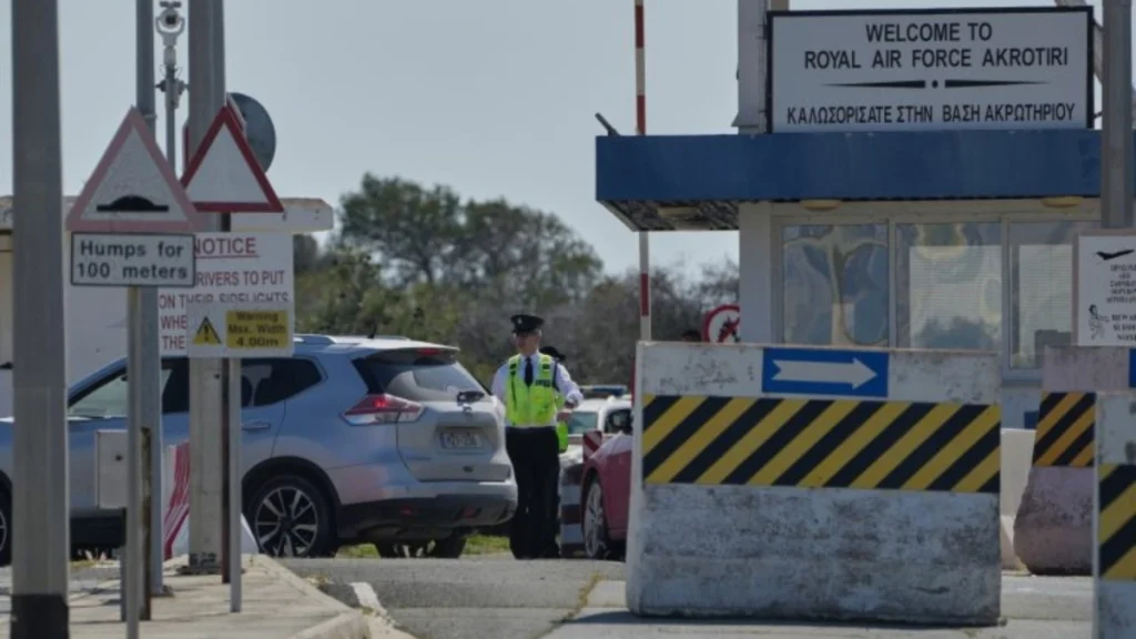 Συναγερμός στην Κύπρο: Ήχησαν ξανά σειρήνες στο Ακρωτήρι – Μήνυμα στους κατοίκους