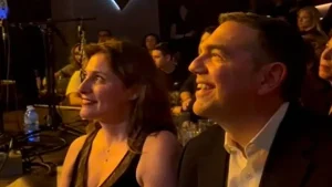 «Ό,τι νότες πω μέχρι το τέλος, είναι για σένα»: Η συγκλονιστική αφιέρωση του Μίλτου Πασχαλίδη στον Αλέξη Τσίπρα στον «Σταυρό του Νότου»