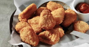 Ανακαλούνται κοτομπουκιές από δύο μεγάλες αλυσίδες σούπερ μάρκετ