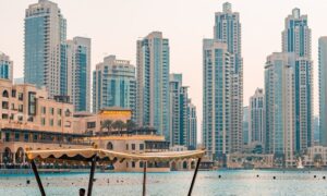 Το Ντουμπάι σε πλήρη κατάρρευση: Αποθέματα νερού για 48 ώρες – Φήμες για επιβολή capital controls