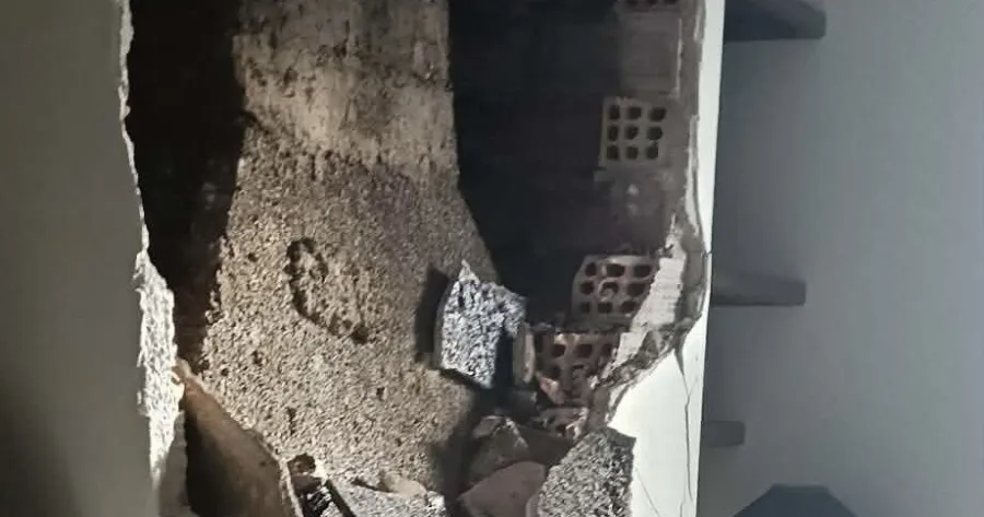 ΕΚΤΑΚΤΟ: ΚΕΡΑΥΝΟΣ ΧΤΥΠΗΣΕ ΣΠΙΤΙ – ΣΚΗΝΕΣ ΤΡΟΜΟΥ ΓΙΑ ΟΙΚΟΓΕΝΕΙΑ