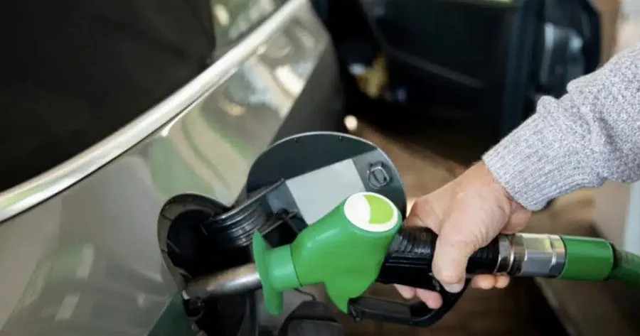 ΕΚΤΑΚΤΗ ΕΙΔΗΣΗ: «ΛΟΥΚΕΤΟ» ΕΠ’ ΑΟΡΙΣΤΟΝ ΣΤΑ ΒΕΝΖΙΝΑΔΙΚΑ – ΟΠΟΙΟΣ ΔΕΝ ΕΧΕΙ ΒΕΝΖΙΝΗ ΤΕΛΕΙΩΣΕ…