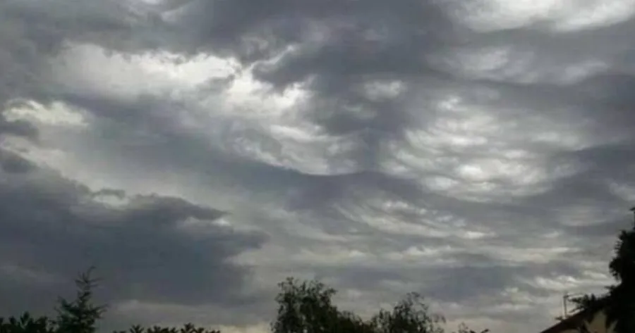 EKTAKTO – Πpoειδoπoinσn γνωστού Έλληνα μετεωρολόγου για μεγάλη Avατpoπn του καιρού! Το Aκpαio σενάριο για τις επόμενες ώρες…