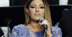 Ούτε λιποθυμία, ούτε αδιαθεσία: Αυτός είναι ο λόγος που μπήκε ξανά στο νοσοκομείο η Έλενα Παπαρίζου