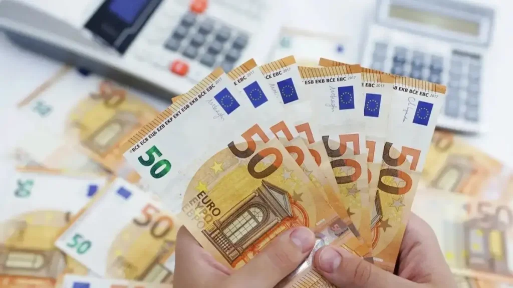 Συντάξεις: «Ξαφνικά» χρήματα στους λογαριασμούς – Δείτε γιατί