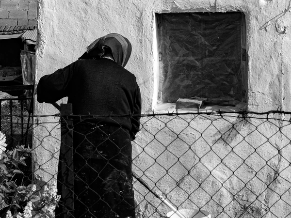 ΚΛΑΙΕΙ όλη η χώρα: Πέθανε η «κυρά» Ρηνιώ – Η γυναίκα σύμβολο της Ελλάδας