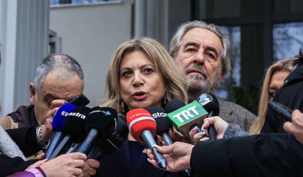 Αλλαγή στη σχέση Κωνσταντοπούλου – Καρυστιανού