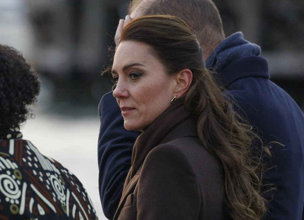 ΕΚΤΑΚΤΟ ΤΩΡΑ ΚΛΑΙΕΙ ΟΛΗ Η ΑΓΓΛΙΑ ΓΙΑ ΤΗΝ ΚΕΙΤ ΜΙΝΤΛΕΤΟΝ