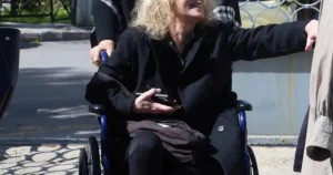 Μαθεύτηκαν τα δυσάρεστα για πασίγνωστη Ελληνίδα ηθοποιό – Η διάγνωση σοκ