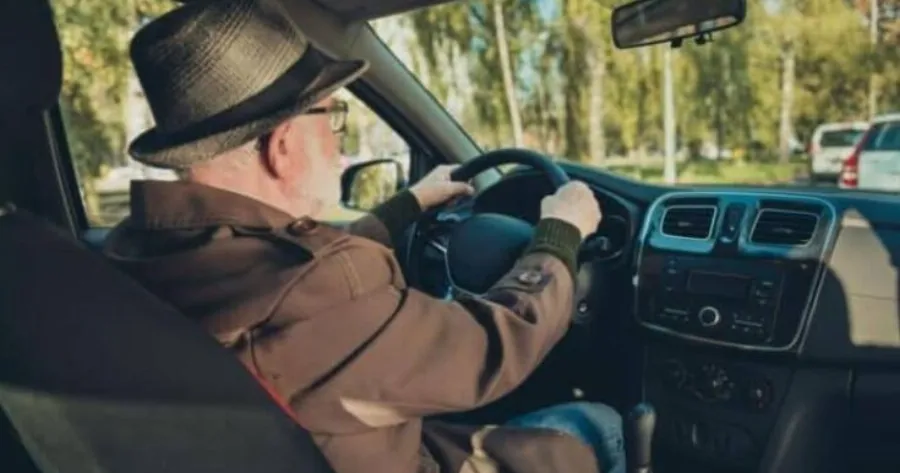 Τέλος στα διπλώματα οδήγησης σε αυτές τις ηλικίες