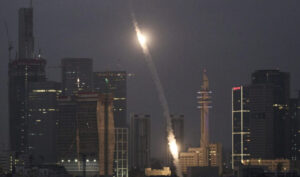 ΤΡΟΜΟΣ ΣΕ ΟΛΟ ΤΟΝ ΠΛΑΝΗΤΗ: «Σήκωσαν» βομβαρδιστικά Β-2