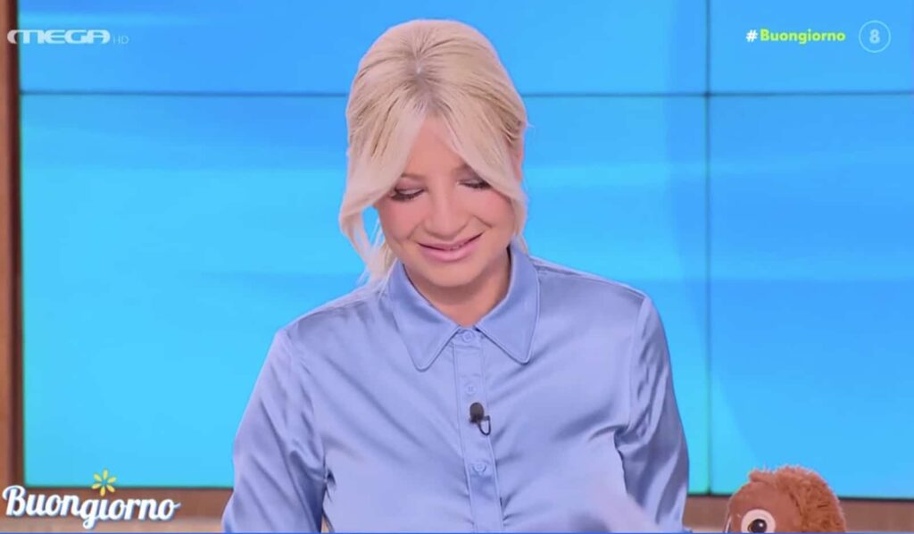 «Λύγισε» στον αέρα η Φαίη Σκορδά: «Ο Μίκυ ήθελε να πάει στον μπαμπά μου»