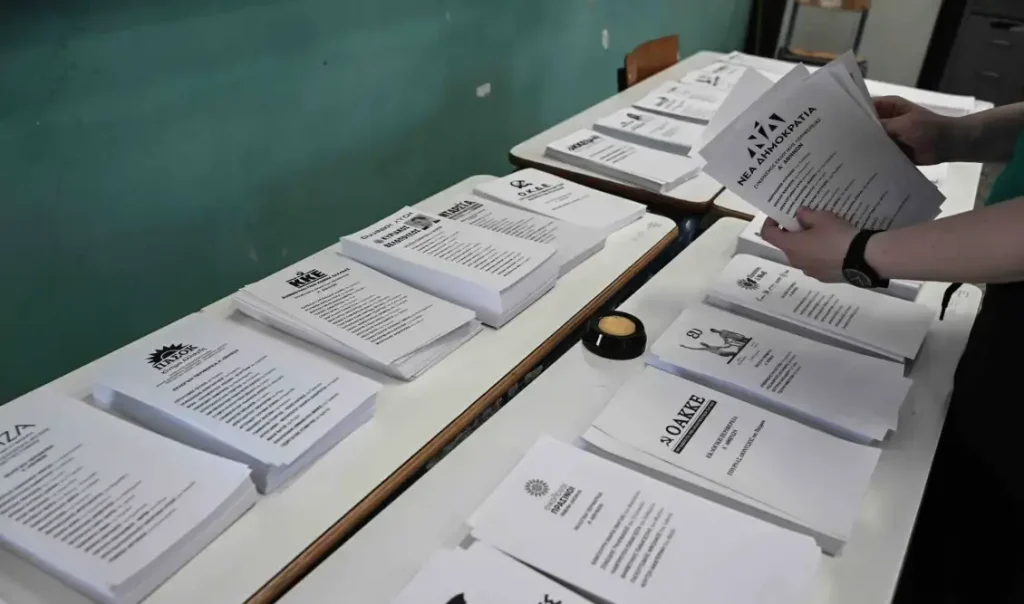 Νέα δημοσκόπηση φέρνει πολιτικές εξελίξεις; Τι παίρνουν τα κόμματα Καρυστιανού, Τσίπρα, Σαμαρά – Το ποσοστό της ΝΔ