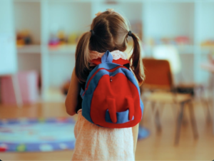 Νταντάδες της γειτονιάς: Άνοιξε σήμερα (27/4) η πλατφόρμα – Ποιοι μπορούν να κάνουν αίτηση & πόσα θα πάρουν