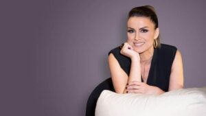 Η Άννα Δρούζα επιστρέφει στην TV: Σε ποιο σταθμό και ποια ζώνη θα προβάλλεται η εκπομπή της