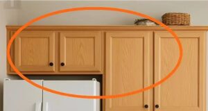 Οι περισσότεροι άνθρωποι θεωρούν αυτά τα ντουλάπια άχρηστα. Δείτε τον σωστό τρόπο για να τα αξιοποιήσετε..