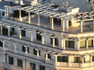 Περνάνε κάθε μέρα από έξω χιλιάδες Έλληνες, κανείς δεν ξέρει όμως τίνος είναι: Αυτό είναι το ακριβότερο ακίνητο που πωλήθηκε ποτέ στην Ελλάδα – Η εξωφρενική τιμή