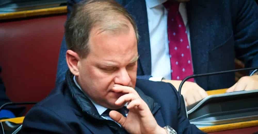 Δύσκολες ώρες για τον Κώστα Αχ. Καραμανλή - Μόλις μαθεύτηκα τα άσχημα μαντάτα