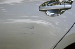 Γρατζουνιές στο αμάξι; Δοκιμάστε αυτά τα εύκολα και οικονομικά κόλπα