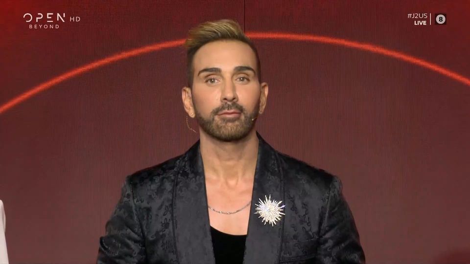 J2US: Ανατροπή με την αποχώρηση στο φινάλε της βραδιάς