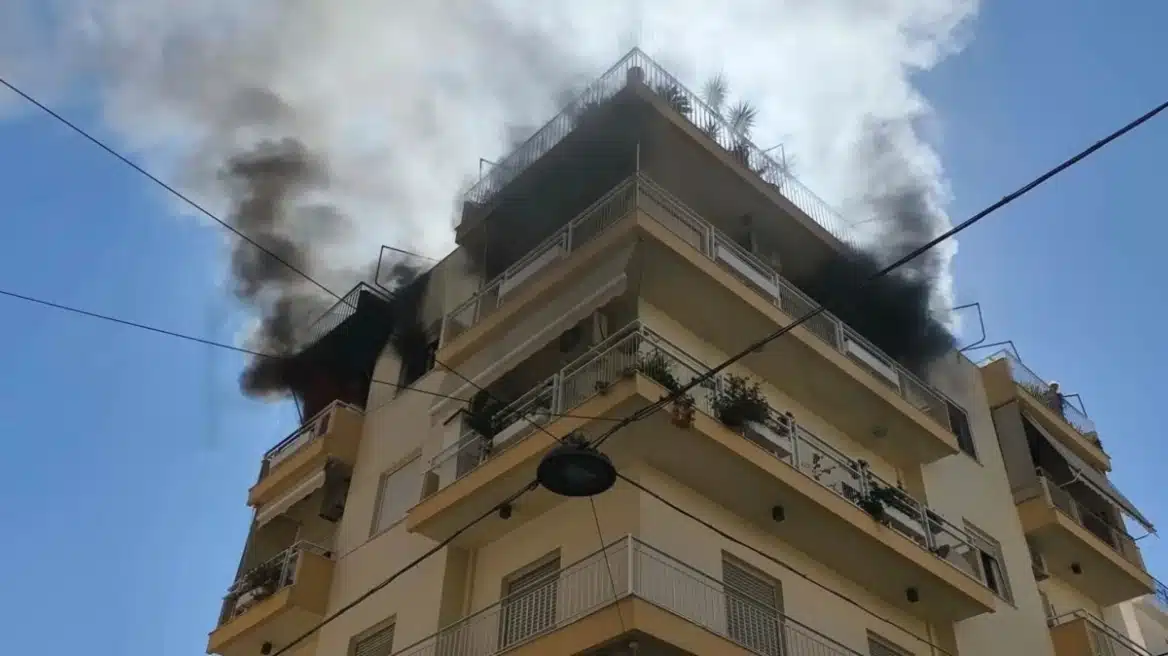 Θρήνος στο ΠΑΣΟΚ - Βρέθηκε νεκρή στο φλεγόμενο διαμέρισμα