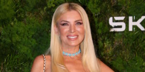 Κατερίνα Καινούργιου: Η πρώτη της ολόσωμη φωτογραφία 20 μέρες μετά τη γέννηση της κόρης της