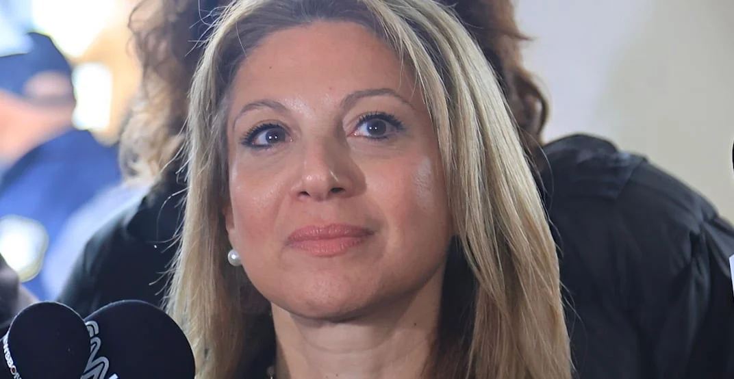 Καρυστιανού στη δίκη για τα Τέμπη: «Με έβαλαν πίσω στη γωνία – Η πρόεδρος μου είπε ή να κάτσω στη θέση μου ή να με βγάλουν έξω»