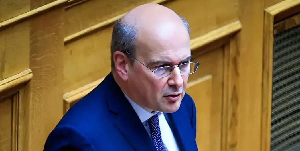 Κωστής Χατζηδάκης: «Περιμένατε σε αυτή την ηλικία να γίνω αριστερός – Ούτε ήμουν ούτε θα γίνω»