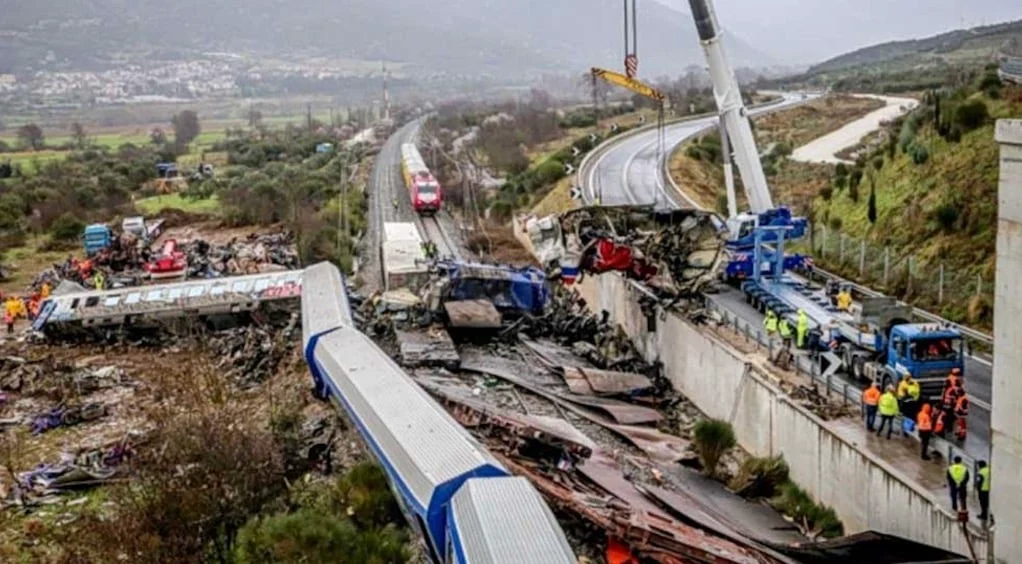 Απόφαση – «καταπέλτης» για τα Τέμπη: Ευθύνες του δημοσίου για την τραγωδία και αποζημιώσεις σε συγγενείς θυμάτων